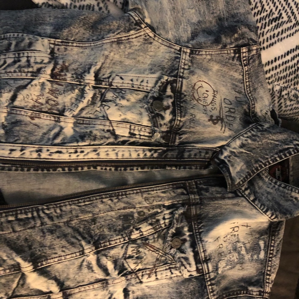 Custom made jean jacket - Picture 3 of 5